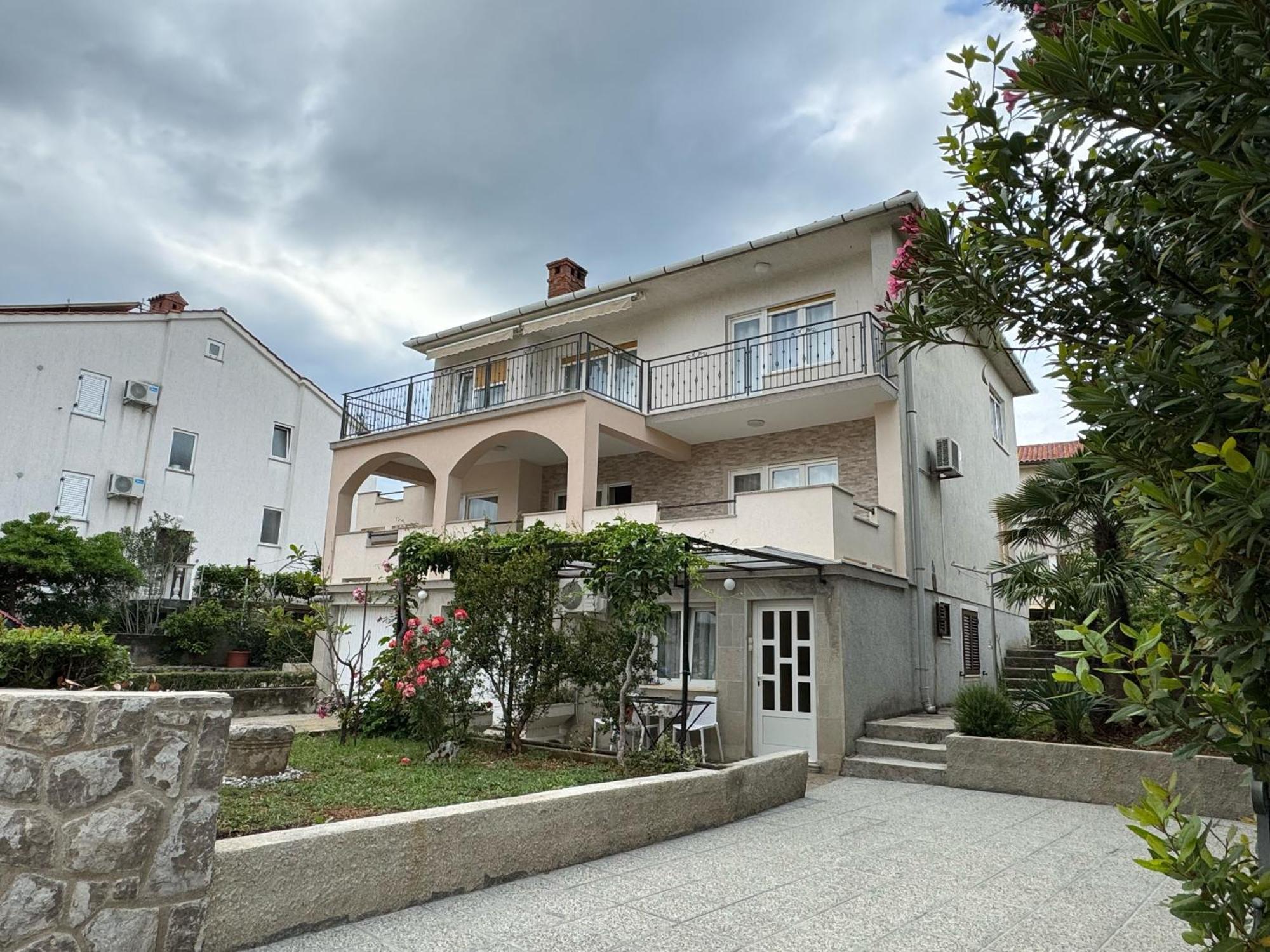 Apartment Dida クルク エクステリア 写真